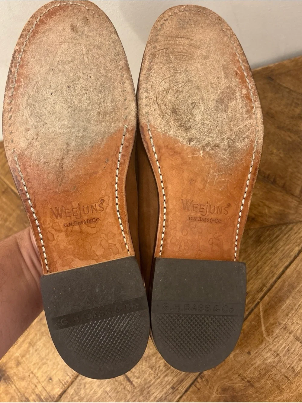 G.H. Bass & Co Weejuns Men’s Brown Leather Penny Loafer Contrast Stitch US 9.5